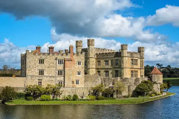 Tour Chauffeur Leeds Castle, Canterbury Cathedral & Dover